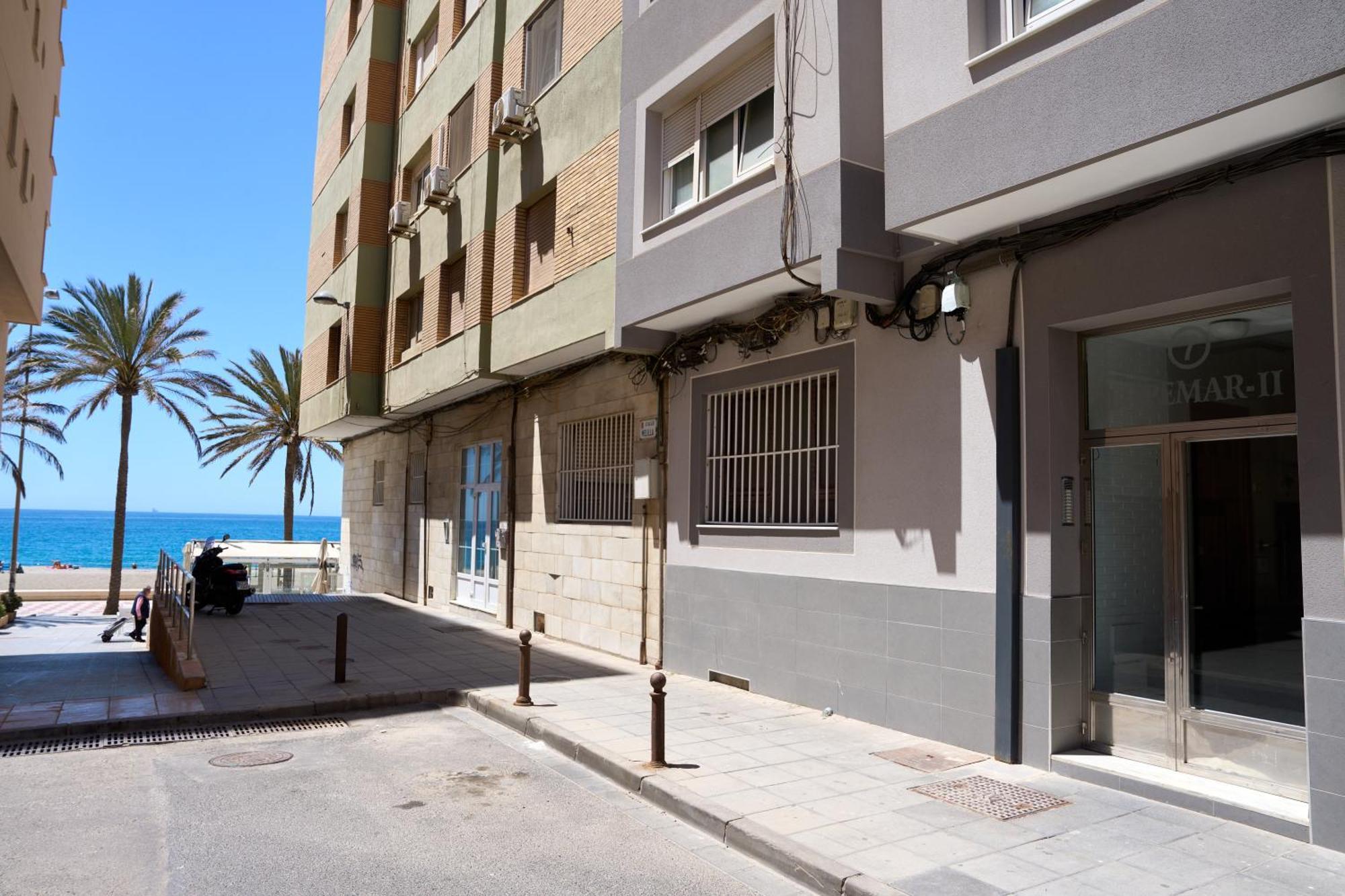 Paseo Maritimo - Apartamento A Estrenar, A Pie De Playa, Con 2 Banos Almeria Luaran gambar